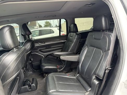 Used 2021 Jeep Grand Cherokee L Limited AWD/4WD image 3