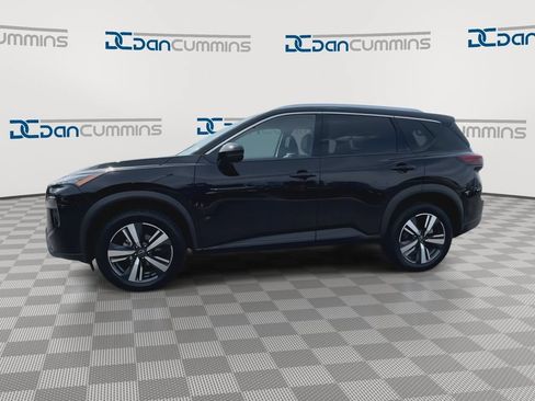Used 2024 Nissan Rogue SL AWD/4WD image 5