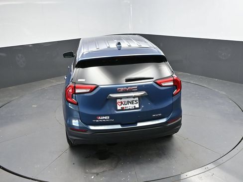 Used 2024 GMC Terrain SLE AWD/4WD image 31