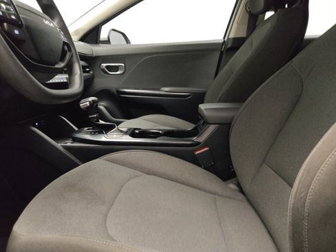 Used 2025 Kia K4 FWD image 17