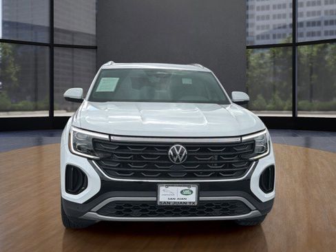 Used 2024 Volkswagen Atlas Cross Sport SE FWD image 11