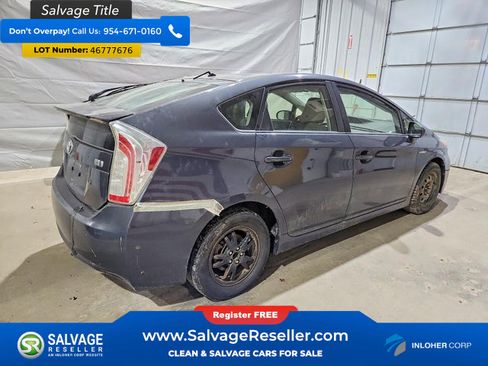 Used 2014 Toyota Prius Two FWD image 4
