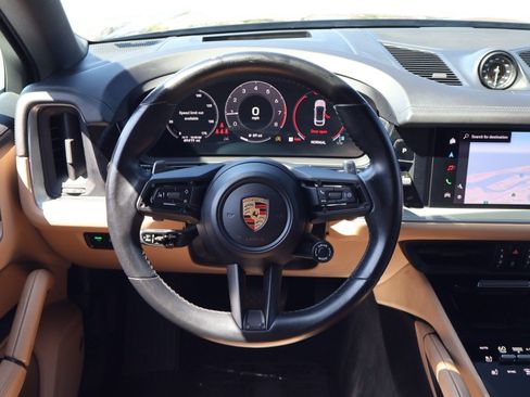 Certified 2024 Porsche Cayenne Coupe AWD/4WD image 15