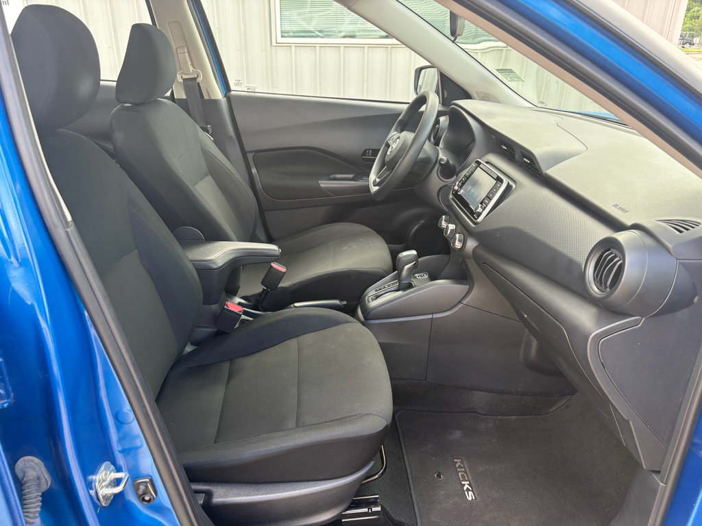 Used 2024 Nissan Kicks S FWD image 11
