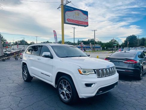 Used 2019 Jeep Grand Cherokee Overland RWD image 1