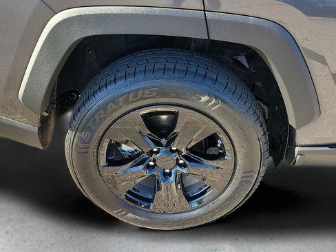 Used 2024 Toyota RAV4 LE image 7