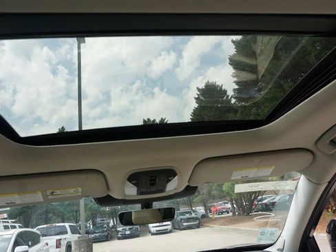 Used 2023 INFINITI QX60 Luxe w/ Performance Audio Package image 14