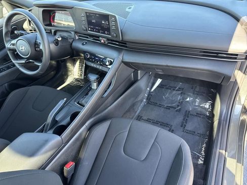 Certified 2025 Hyundai Elantra Sport w/ Cargo Package image 39