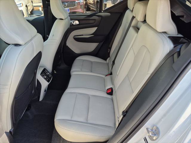 Used 2026 Volvo XC40 B5 Ultra w/ Climate Package AWD/4WD image 24