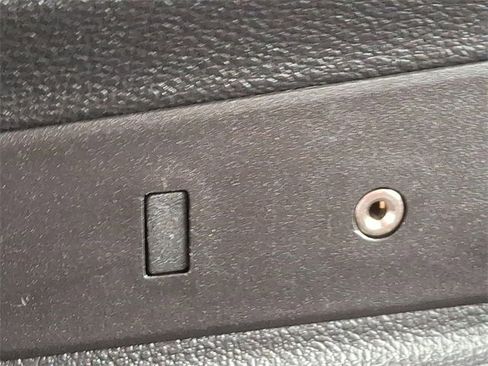 Used 2015 Ford Transit 150 XLT image 25