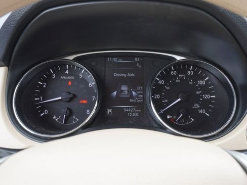 Used 2015 Nissan Rogue SV w/ SV Premium Package image 27