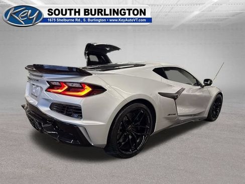 Used 2026 Chevrolet Corvette Z06 w/ Stealth Interior Trim Package RWD image 7