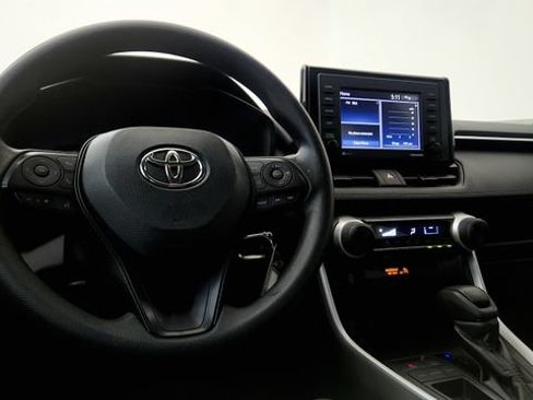 Used 2022 Toyota RAV4 LE FWD image 62