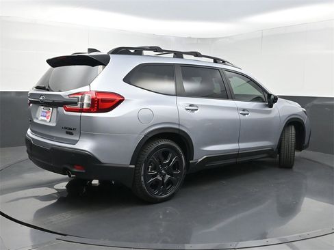 Used 2024 Subaru Ascent Onyx Edition image 25
