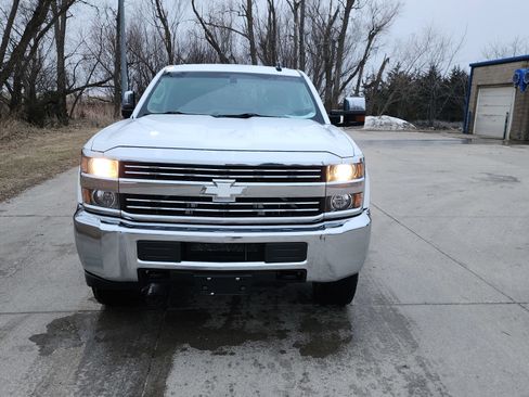 Used 2016 Chevrolet Silverado 2500 LT image 2