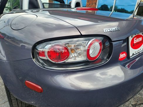 Used 2007 MAZDA MX-5 Miata Grand Touring w/ Premium Pkg image 74