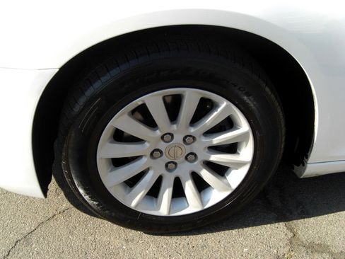 Used 2014 Chrysler 300 image 3