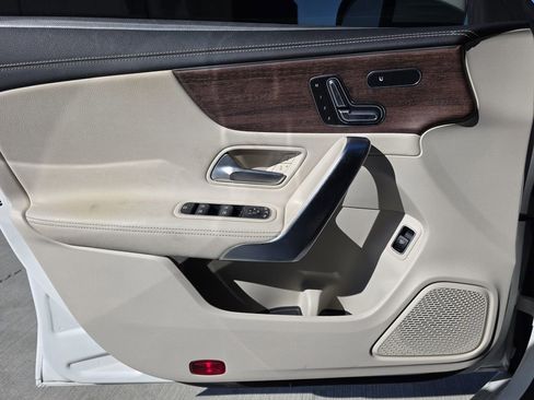 Used 2023 Mercedes-Benz CLA 250 w/ Premium Package image 19