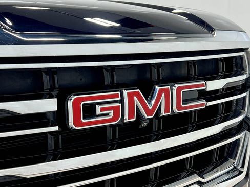 Used 2022 GMC Yukon XL SLT w/ SLT Premium Package AWD/4WD image 43