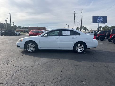 Used 2015 Chevrolet Impala LT w/ LT Sunroof Package image 2