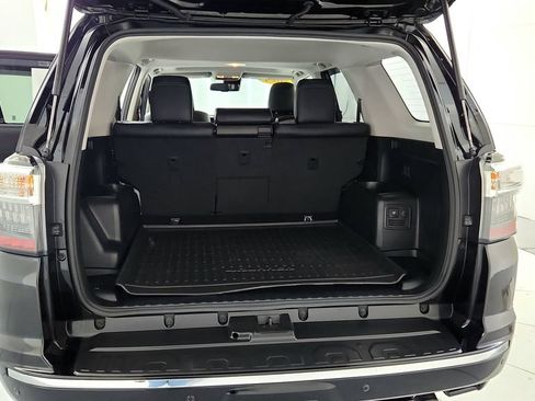 Used 2024 Toyota 4Runner Limited AWD/4WD image 19