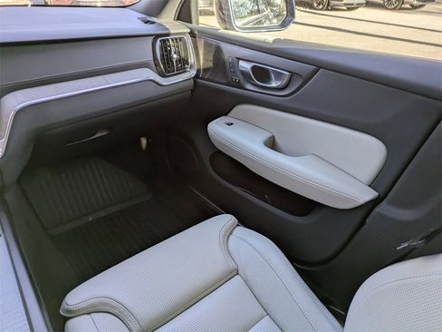 Certified 2023 Volvo V60 B5 Cross Country Ultimate w/ Climate Package image 17