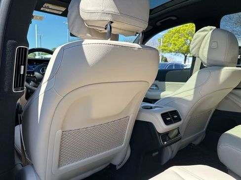 New 2026 Mercedes-Benz GLS 450 4MATIC image 28