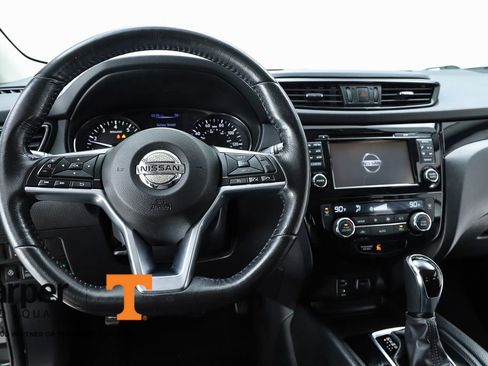 Used 2017 Nissan Rogue Sport SV w/ SV Premium Package image 20