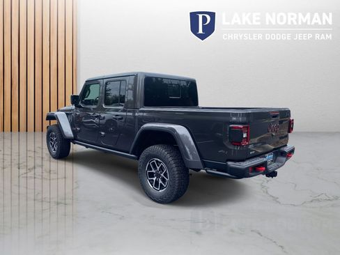 New 2025 Jeep Gladiator Rubicon image 7