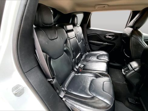 Used 2015 Jeep Cherokee Limited FWD image 19