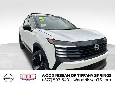 New 2026 Nissan Kicks SR w/ Cold Weather Package image 1