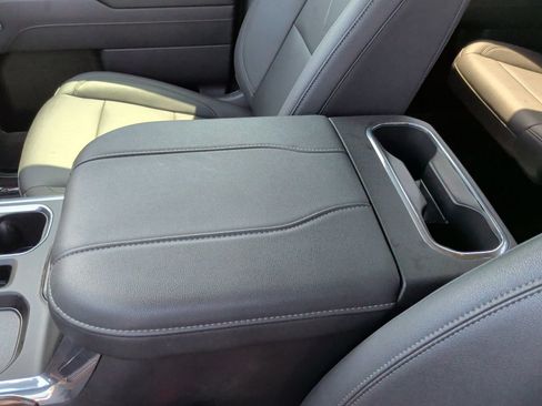 Used 2024 Chevrolet Silverado 1500 LT Trail Boss w/ Convenience Package II AWD/4WD image 30