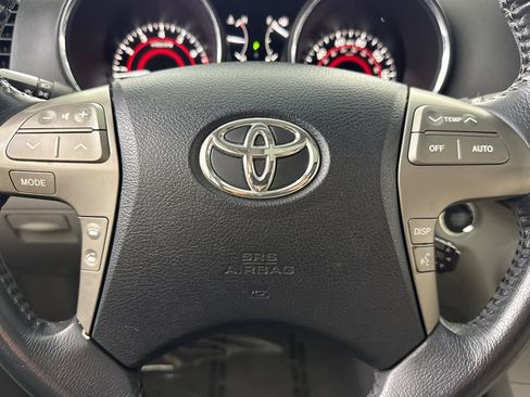Used 2010 Toyota Highlander Limited AWD/4WD image 16