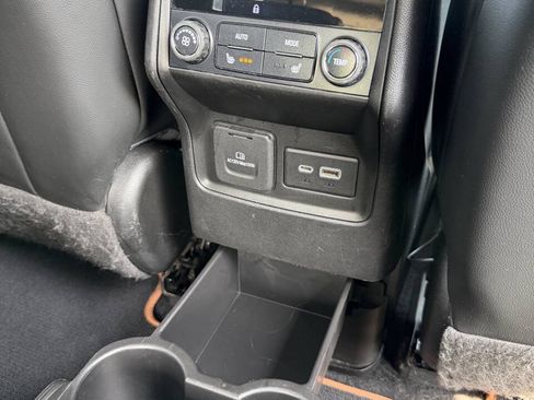 Used 2021 GMC Acadia AT4 w/ Technology Package AWD/4WD image 39