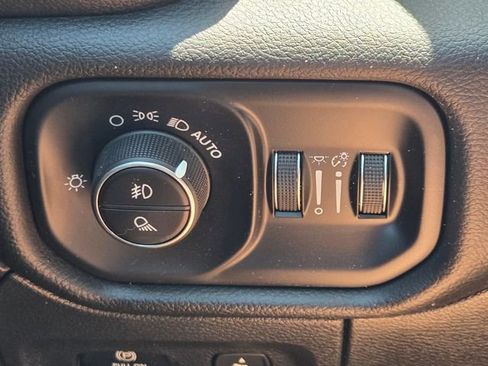 Used 2025 RAM 1500 Laramie w/ Sport Appearance Package AWD/4WD image 23