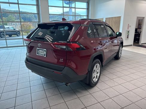 Used 2019 Toyota RAV4 LE image 16