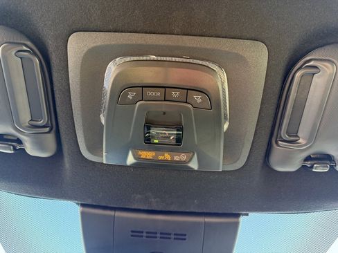 Used 2023 Toyota Corolla Cross SE image 26