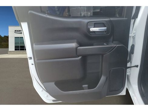 Used 2023 Chevrolet Silverado 1500 Custom AWD/4WD image 21