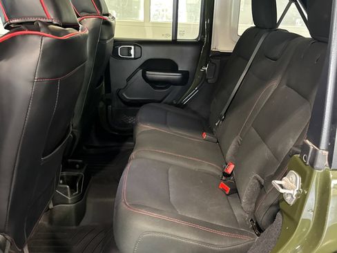 Used 2021 Jeep Wrangler Unlimited Rubicon AWD/4WD image 8