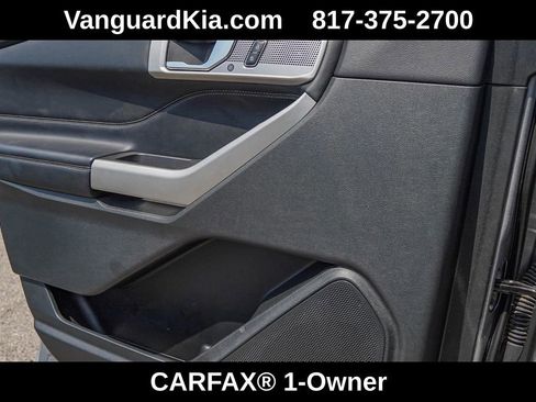 Used 2023 Ford Explorer Limited image 32