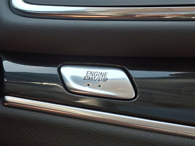 Used 2020 Buick Enclave Essence w/ Sound and Sites Package FWD image 25