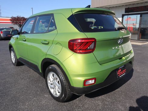 Used 2021 Hyundai Venue SE image 22