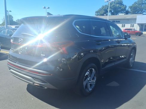 Used 2023 Hyundai Santa Fe SE AWD/4WD image 5