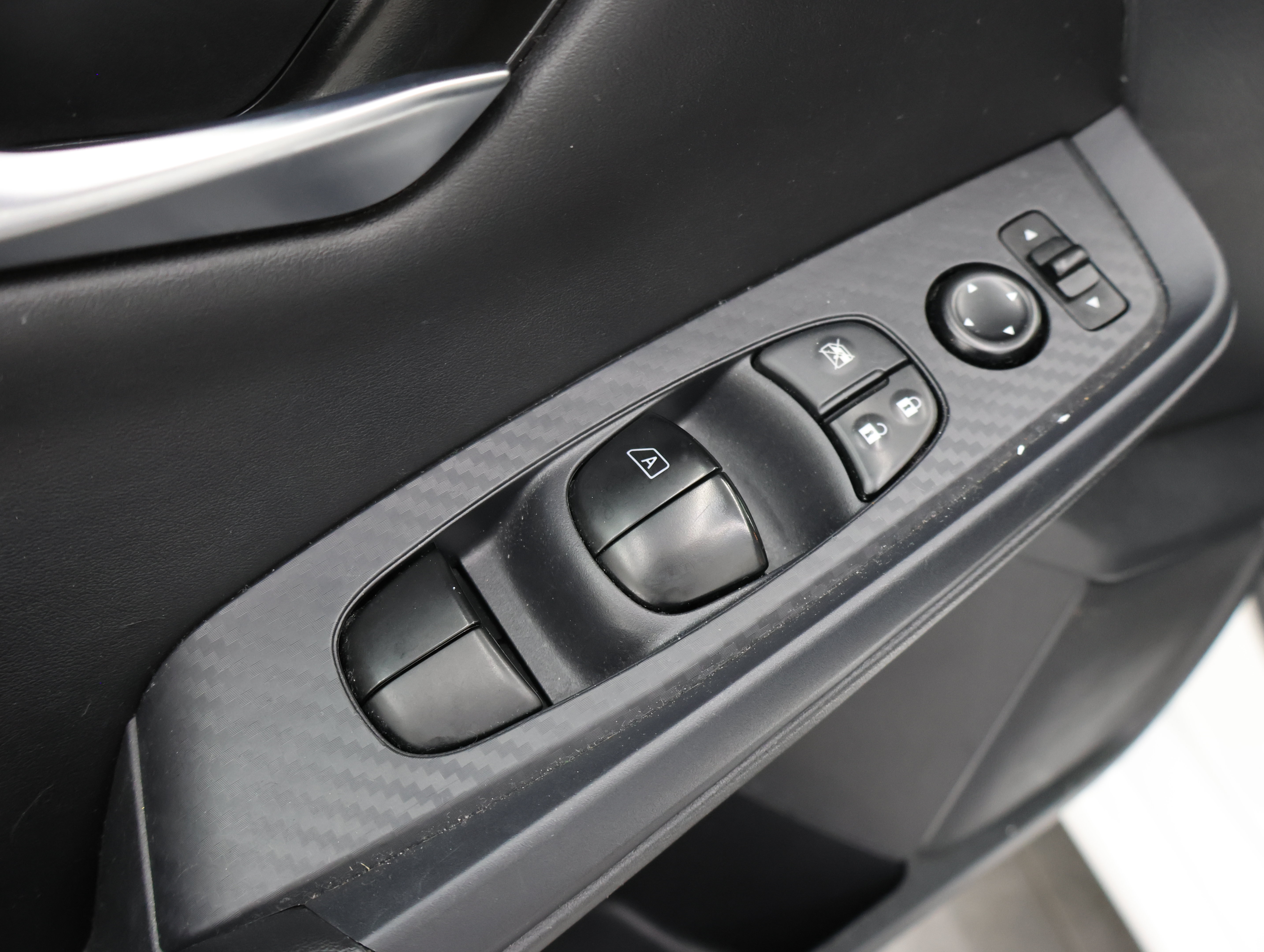 Used 2024 Nissan Sentra SV FWD image 37