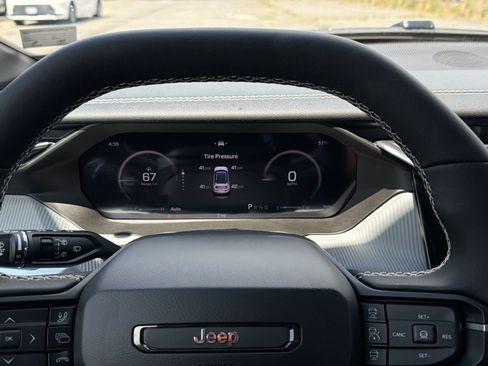 New 2026 Jeep Cherokee Limited AWD/4WD image 17