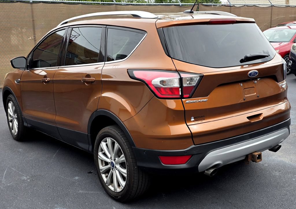Used 2017 Ford Escape Titanium w/ Canadian Touring Package AWD/4WD image 5
