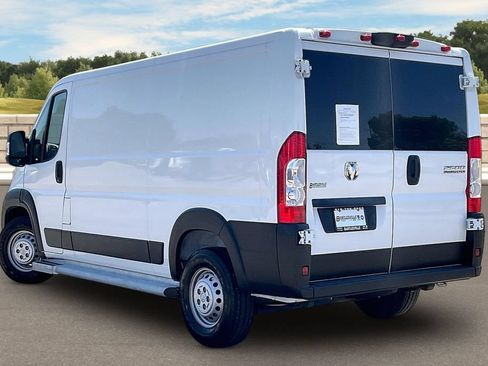 Used 2025 RAM ProMaster 2500 w/ U-Haul Equipment Group FWD image 9