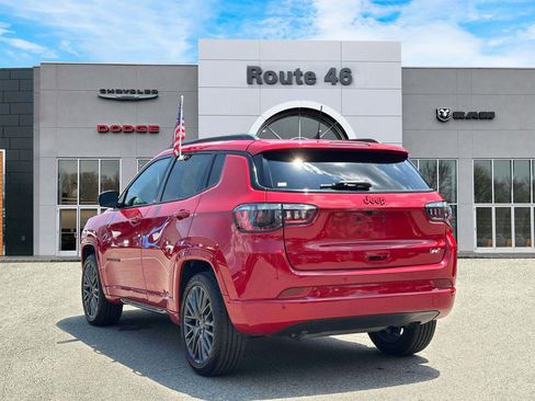 Used 2024 Jeep Compass Limited AWD/4WD image 4