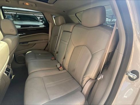 Used 2015 Cadillac SRX Luxury w/ Driver Awareness Package FWD image 27