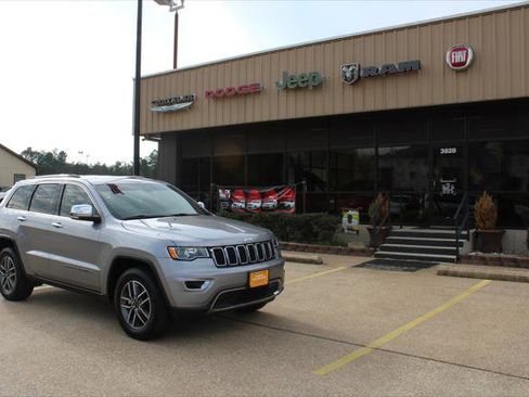 Certified 2021 Jeep Grand Cherokee Limited w/ Trailer Tow Group IV image 4